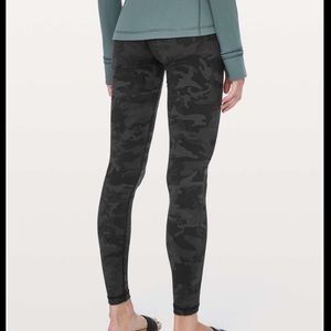 Lululemon wunder under luxetreme black incognito size 8